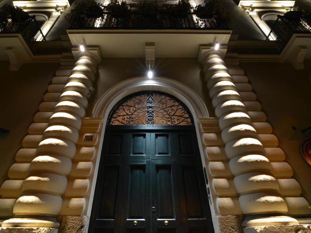 לינה וארוחת בוקר מטרה La Residenza Del Monaco Bianco מראה חיצוני תמונה
